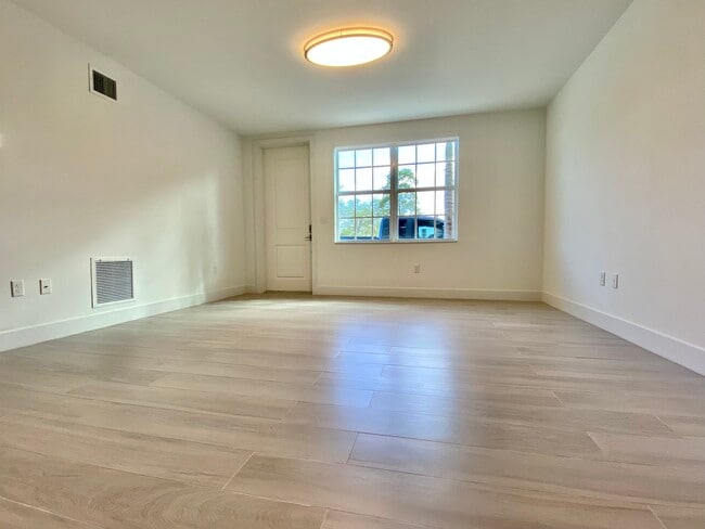 Gardenia - Living Space - "Grey" Model
