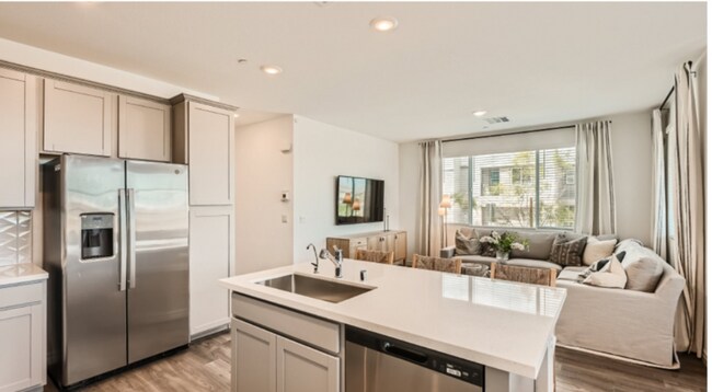 Photo - 137 AQUA COMMONS Ln