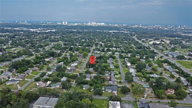 1311 Hillcrest Dr