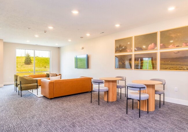 Photo - Larkspur - Building B Unidad 101