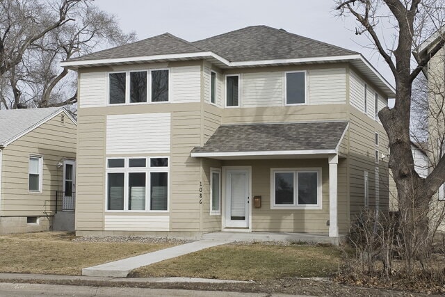 Building Photo - Charming 4-Bed Oasis with Granite Touches & Hardwood Elegance in Minneapolis!