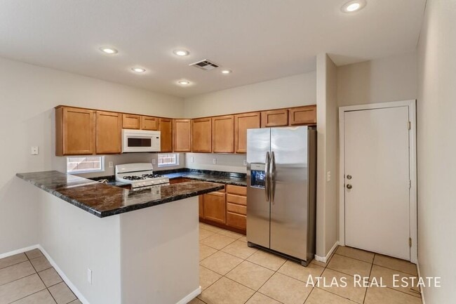 Photo - 10549 Lessona St