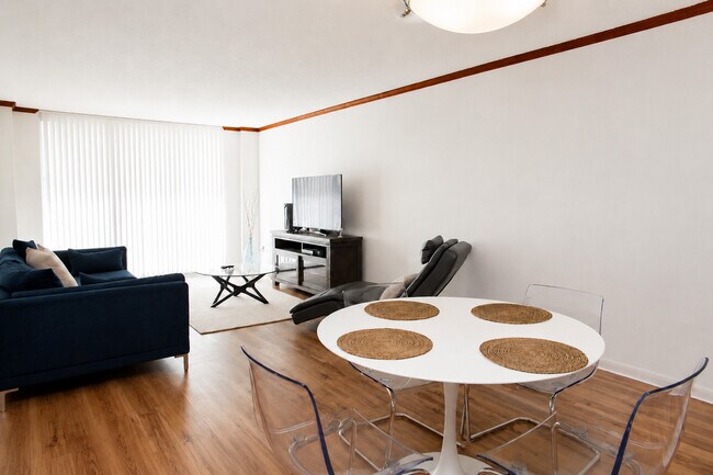 Photo - 19390 Collins Ave Unidad 119