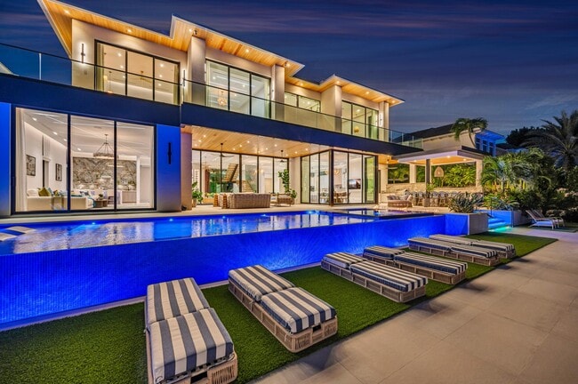 Building Photo - 408 Coral Way