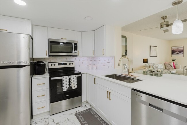 Photo - 424 SE 10th St Unit 204