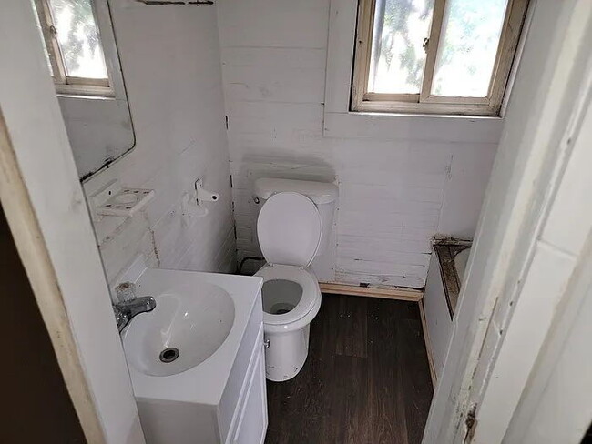 Photo - "Charming 2-Bedroom Retreat in Laurens - Your Cozy Haven Awaits!"