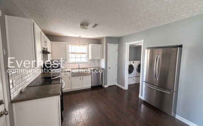 Photo - 6326 Pompano St