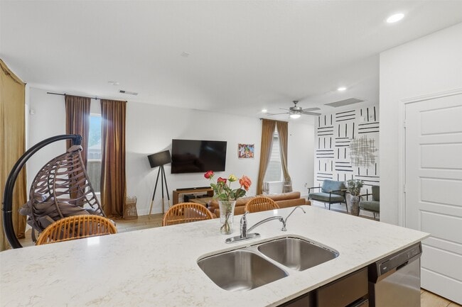 Photo - 12912 Zivah Ln