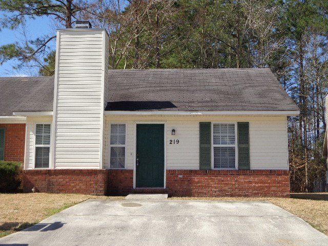 "Charming 2-Bed, 2-Bath Gem with Cozy Comf... - "Charming 2-Bed, 2-Bath Gem with Cozy Comf... Apartment