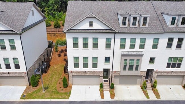 Photo - 413 Bishop Ln