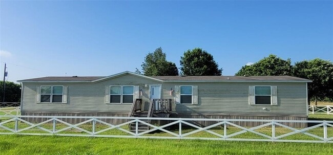 Photo - 28625 Clay Rd