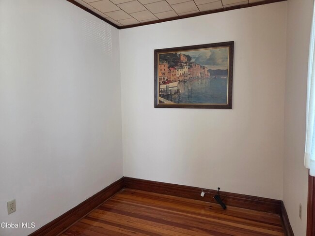 Photo - 1273 Parkwood Blvd