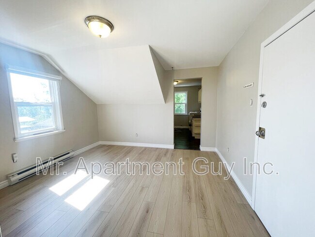 Photo - 139 Church St Unit 3