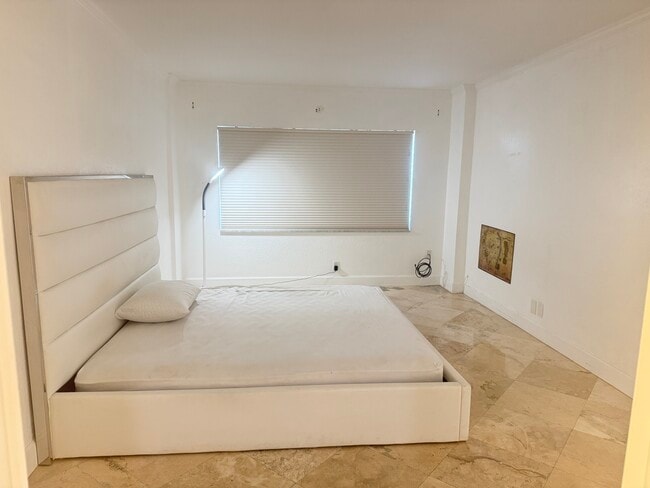 Photo - 2900 NE 30th St Unit 3f