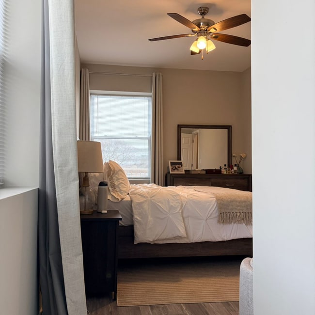 Photo - 4753 S St Lawrence Ave Unit 3