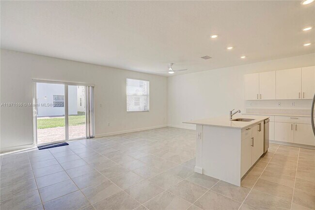 Photo - 2671 SE 24th Dr