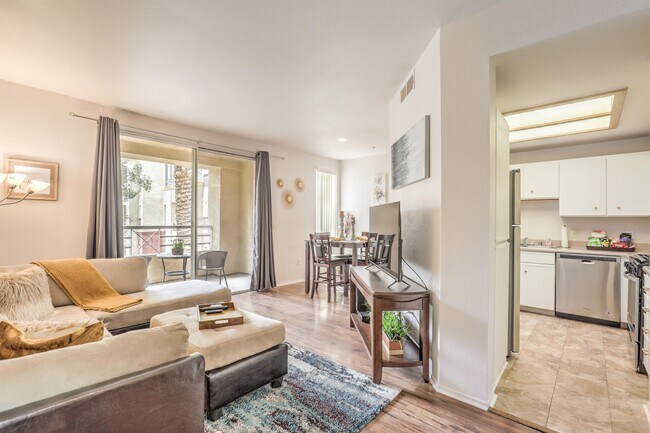 Photo - 260 E Flamingo Rd