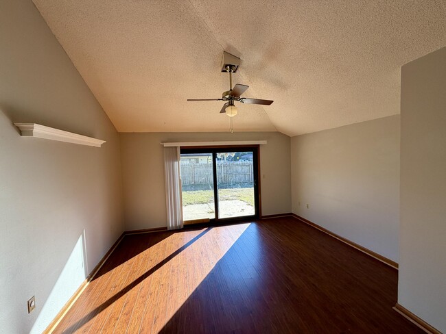 Photo - 3102 Aspen Ct