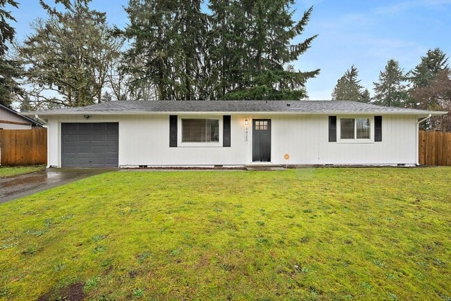 Building Photo - Light & Airy 2-Bedroom Olympia Home with Private Baths & Spacious Backyard!