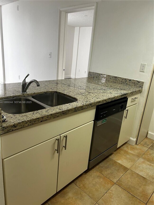 Photo - 6955 NW 186th St Unit F401