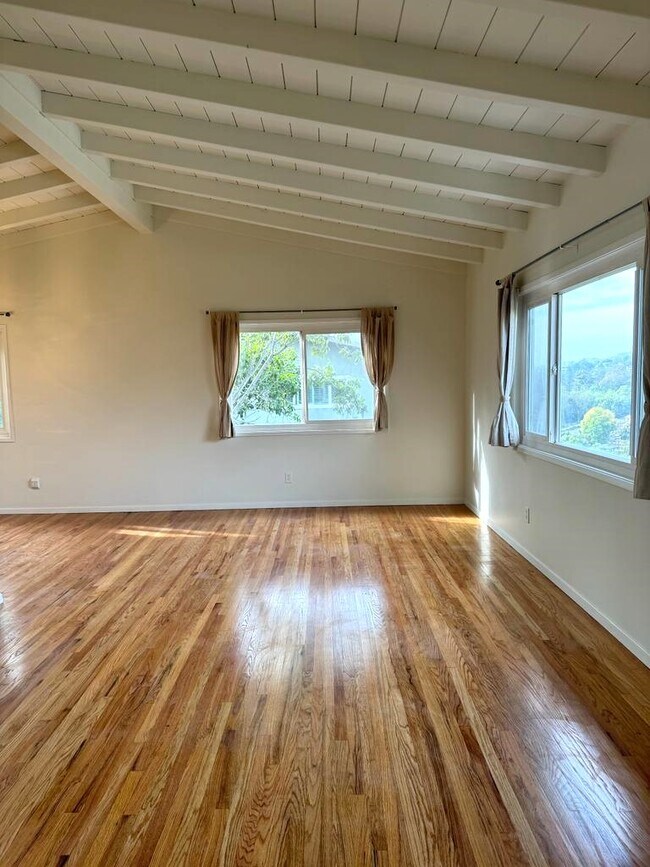 Photo - 2372 Teviot St Unit 1-2