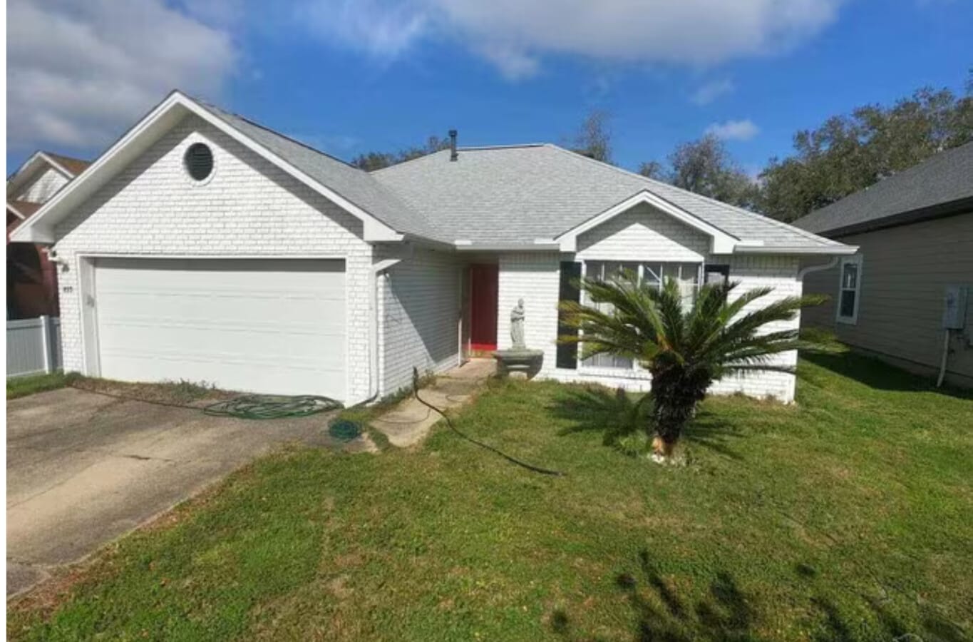 Photo - 853 Ladner Dr