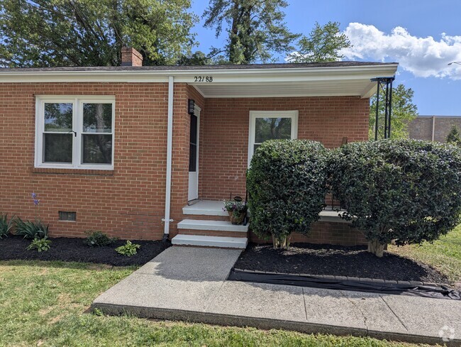 Building Photo - 2218 Wayne Ave Rental