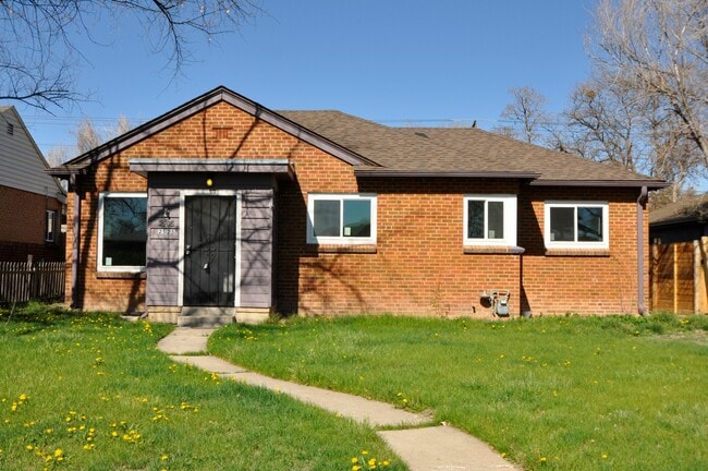 Building Photo - 2525 Olive St