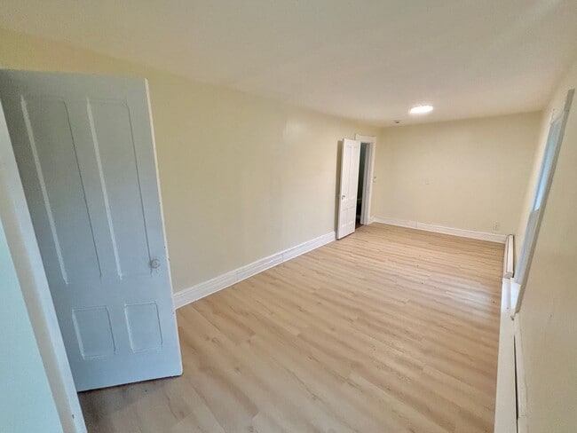 Photo - HUGE 6bd / 3ba House | Penfield Schools | 2nd floor Laundry hooks | Master Suite
