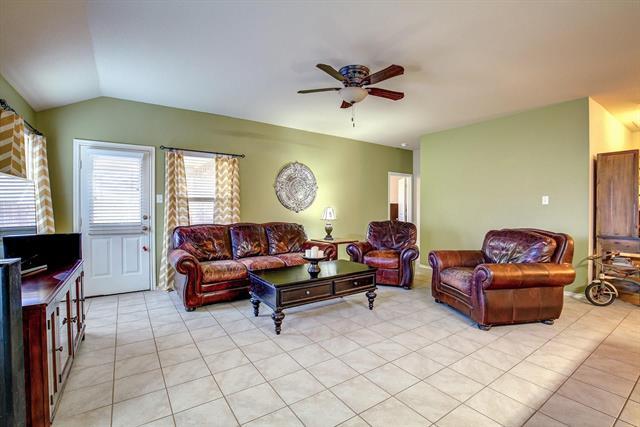 Photo - 1048 Decker Dr