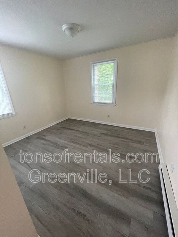 Photo - 691 Fairfax St