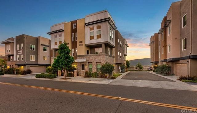 Photo - 1213 Baker St