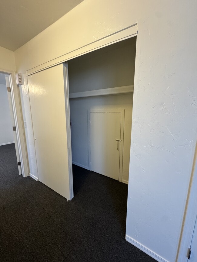 2996 N Truwood Dr Unit B