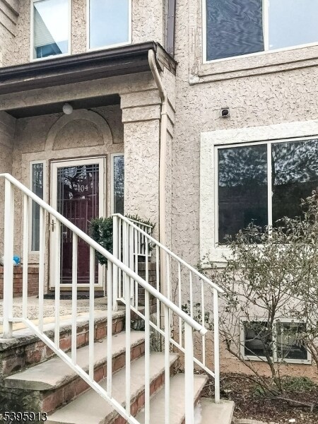 Photo - 404 N Lafayette Rd