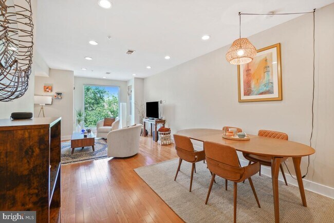 Building Photo - 440 Rhode Island Ave NW Unit 302 Rental