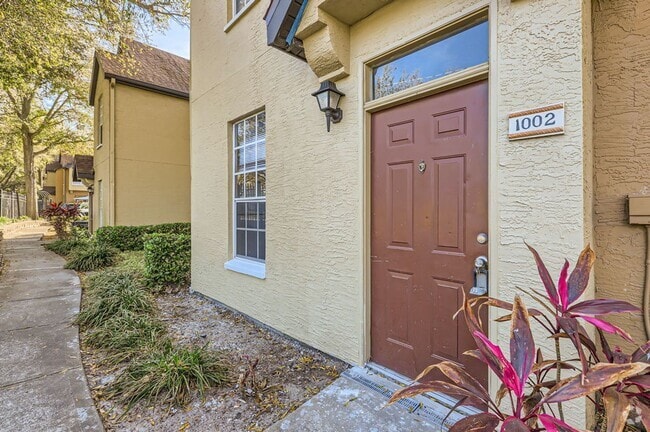 Building Photo - AZUR at Metrowest! Rental