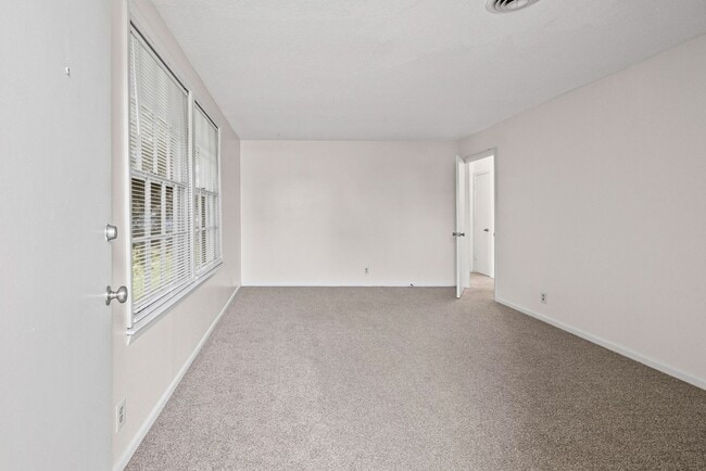 Photo - Tandy Drive-98/124