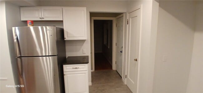 Photo - 183 Thorncliffe Dr