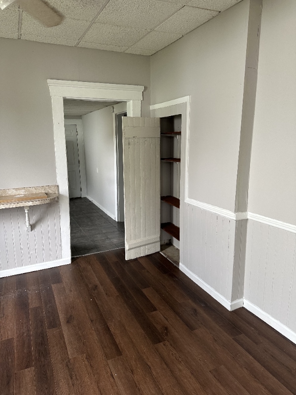 Photo - 3022 Bank St