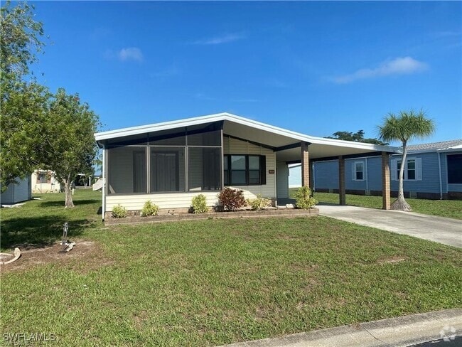Building Photo - 26356 Charlotte Dr Rental