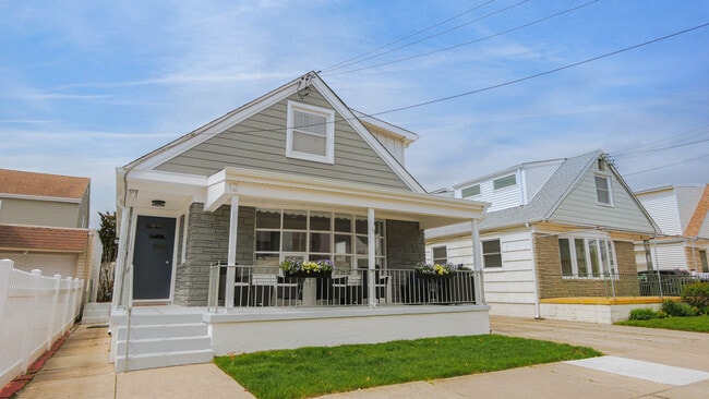 Photo - 12 N Delavan Ave