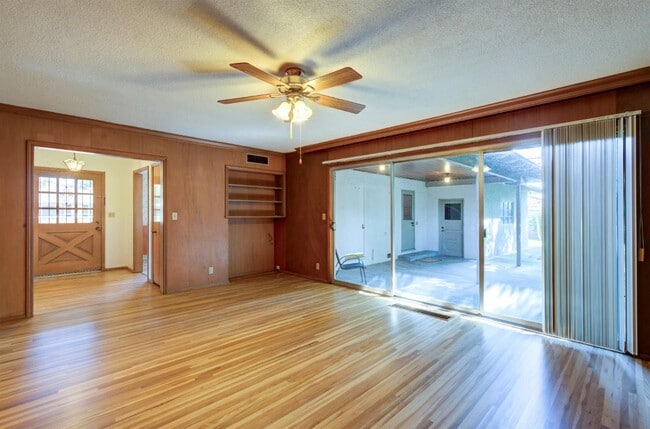 Photo - 123 W McKinley Ave