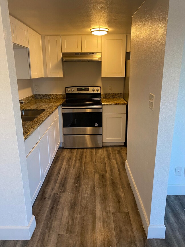 Photo - Canyon Greens