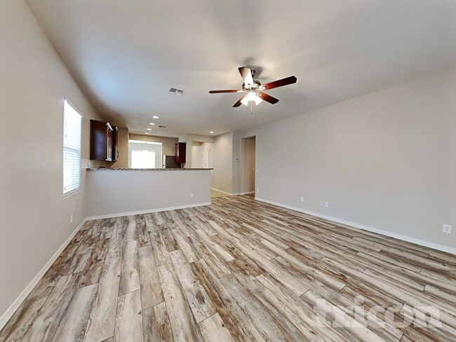 4420 W White Canyon Rd
