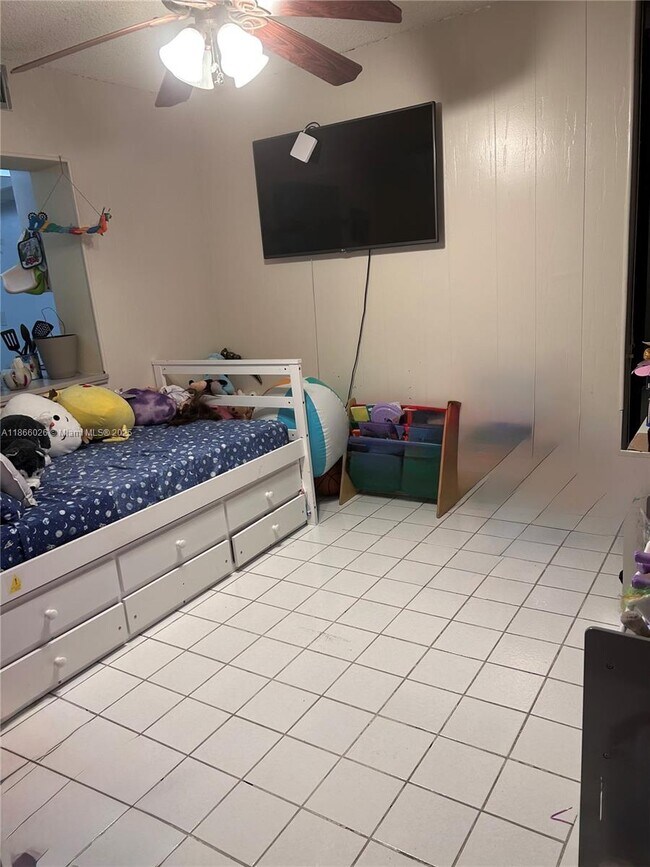 Photo - 800 Parkview Dr Unit 504
