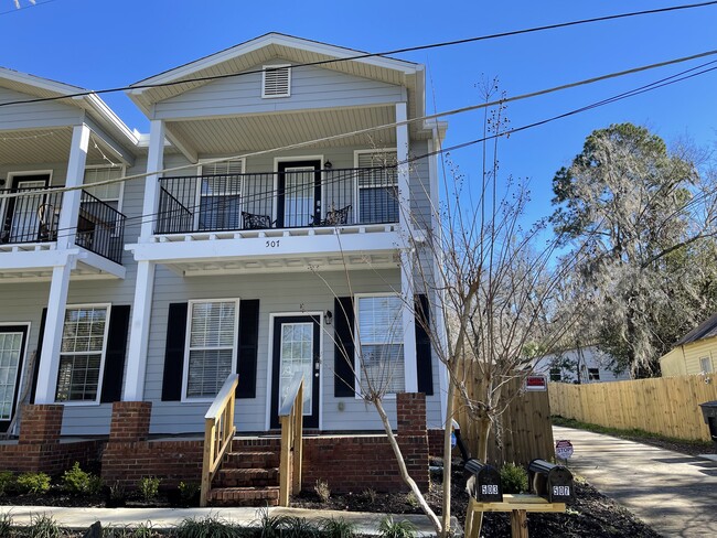 Front Entry - 507 Marvin St Townhome