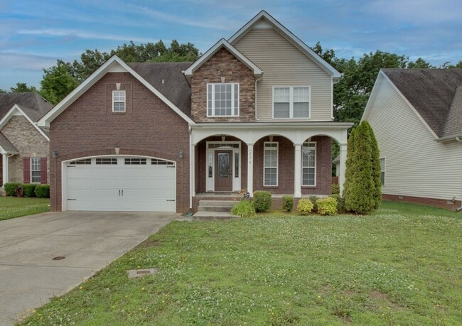 Building Photo - Vibrant 4 br home Close to Exit 1