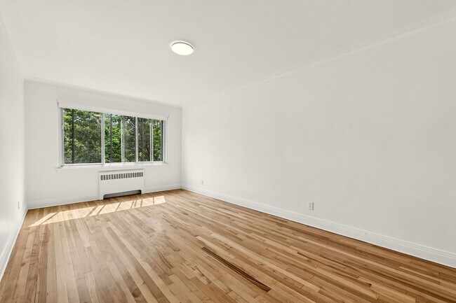 Photo - 4585 Av. Dupuis Unit 9
