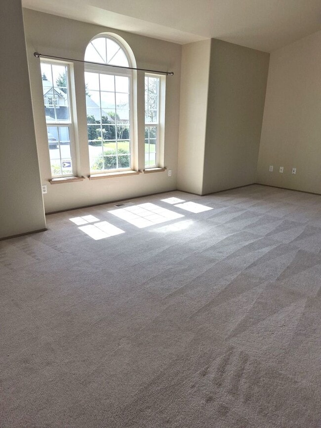 Photo - Spacious 3BD/2.5BA in Puyallup | 2-Car Garage + Private Fenced Yard