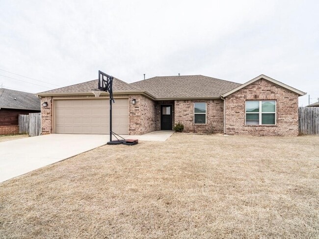 Photo - 140 Willow Dr